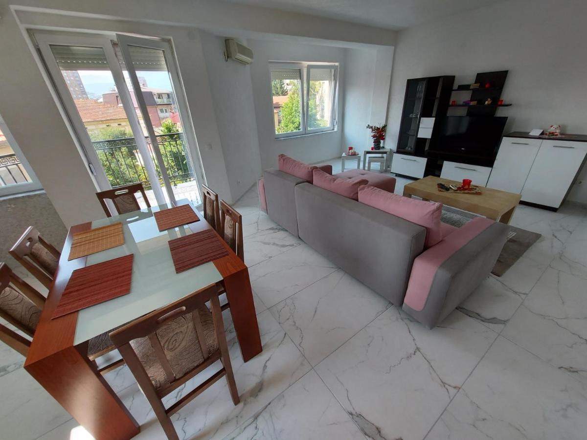 Xxl Apartments City Centar 1 Bitola Buitenkant foto