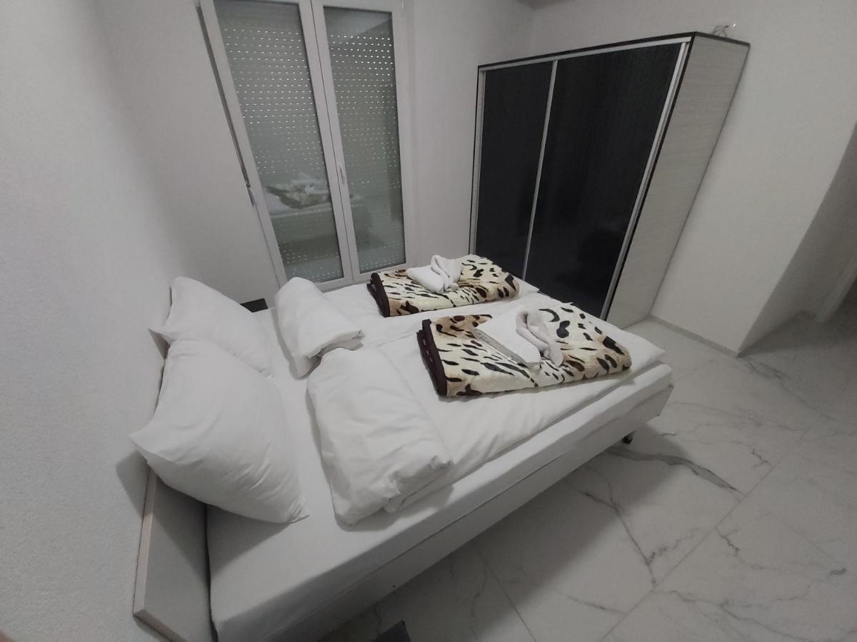 Xxl Apartments City Centar 1 Bitola Buitenkant foto